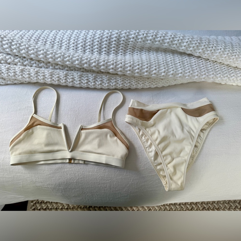 L*space Ribbed Sadie Bikini - Picture 5 of 7